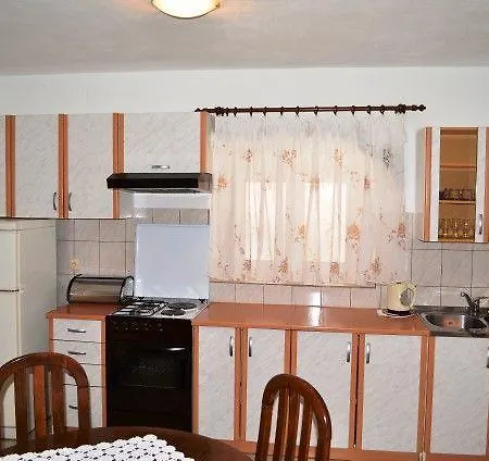 House Jozo Дом отдыха Марина